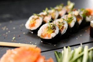 beneficios de comer sushi