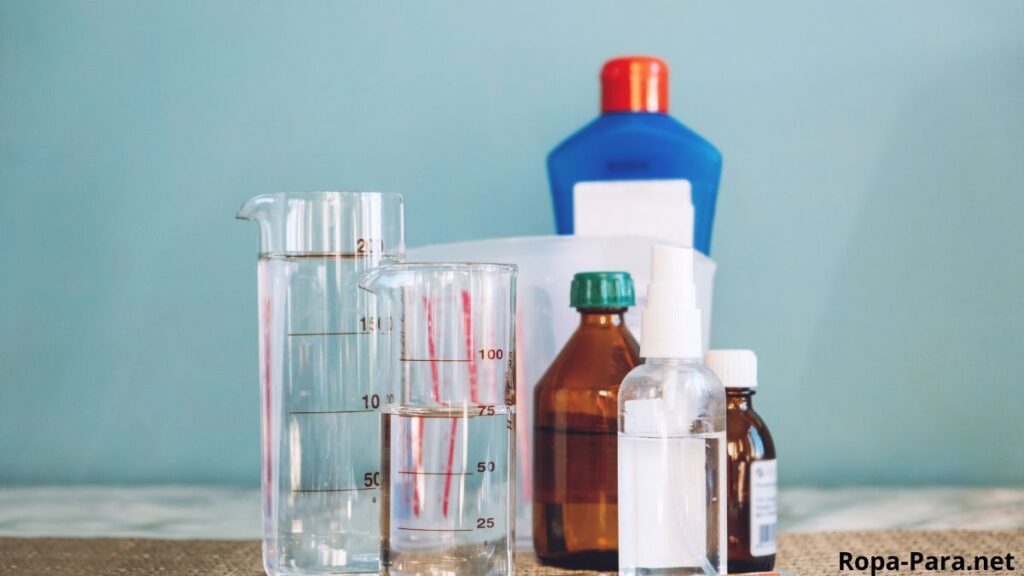 Mezclar bicarbonato de sodio con agua oxigenada